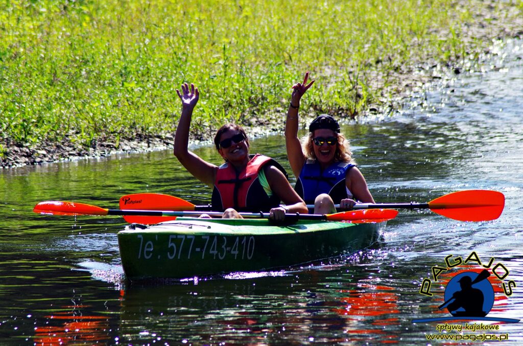 Kolejne wskazówki, w co ubrać się na kajaki Pagajos spływ kajakowy Olza